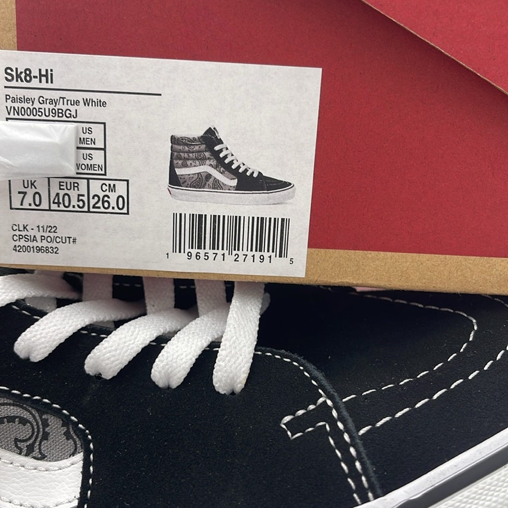 Vans Men’s Sk8-Hi Paisley Gray/True White
VN0005U9BGJ
Sneakerss - Picture 16 of 16